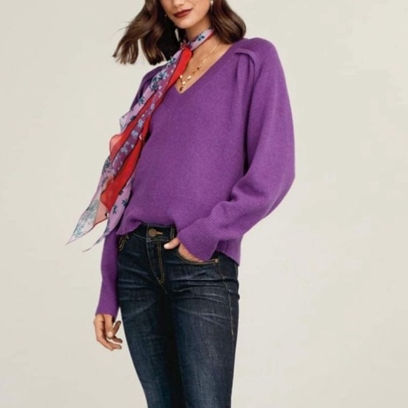 Cabi knit Purple luxury violet pullover v-neck Sweater - Picture 3 of 7